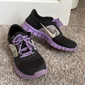 Nike Shoes- Size 5.5